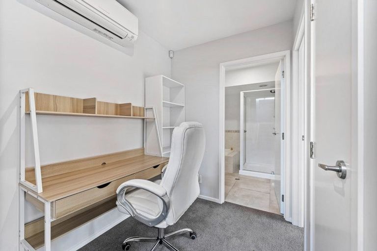 Photo of property in 2 Widdison Place, Albany, Auckland, 0632