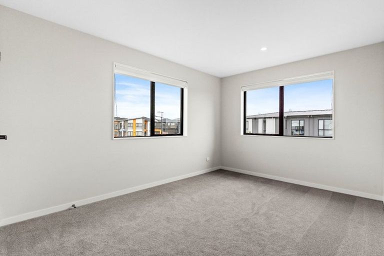 Photo of property in 3 Treloar Crescent, Hobsonville, Auckland, 0616