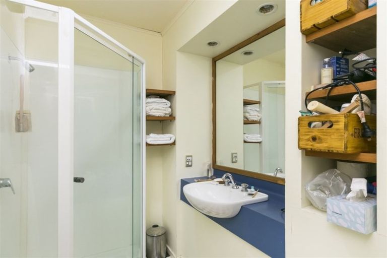 Photo of property in 58 Orangi Kaupapa Road, Northland, Wellington, 6012