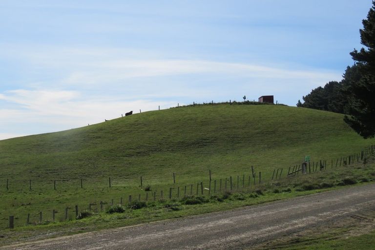 Photo of property in 668c Old Hill Road, Porangahau, 4291