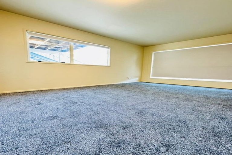 Photo of property in 80p Tirimoana Road, Te Atatu South, Auckland, 0602