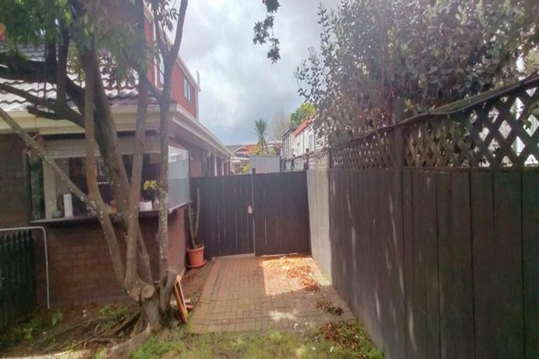 Photo of property in 43 Barnhill Crescent, Pahurehure, Papakura, 2113