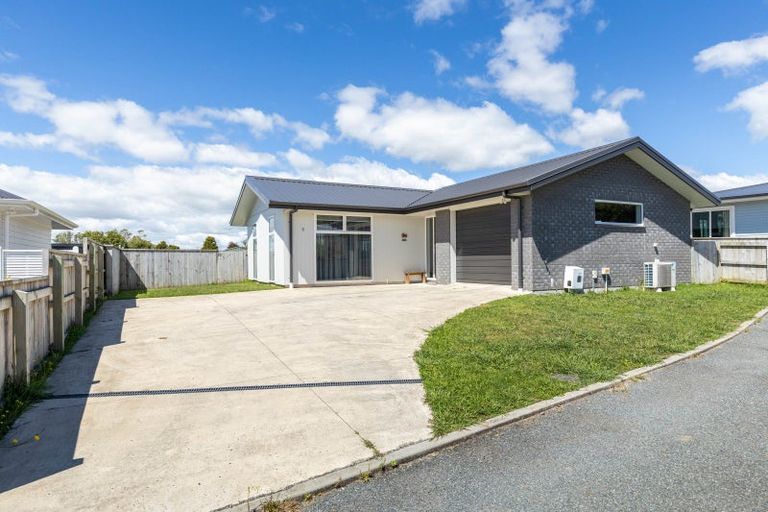 Photo of property in 6 Toutouwai Lane, Inglewood, 4330