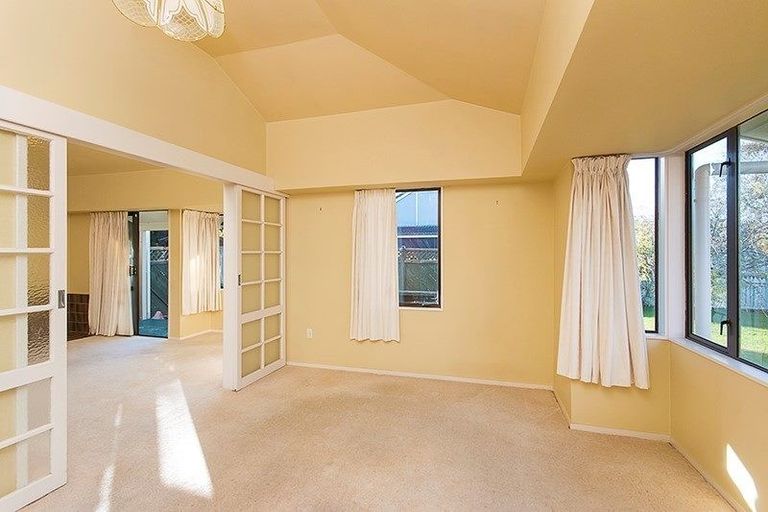 Photo of property in 32 Norfolk Rise, Waiuku, 2123