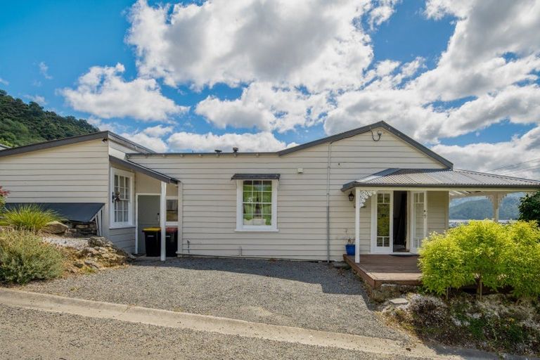 Photo of property in 13 Main Rd Havelock, Havelock, 7100