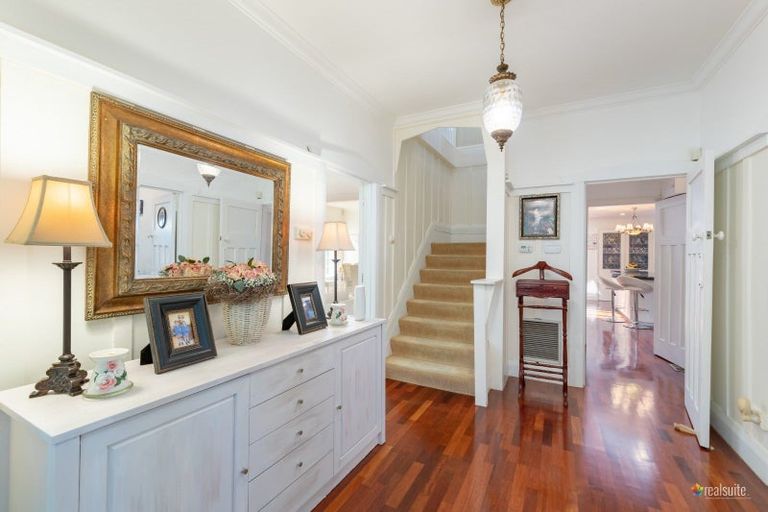 Photo of property in 7 Hinau Street, Woburn, Lower Hutt, 5010