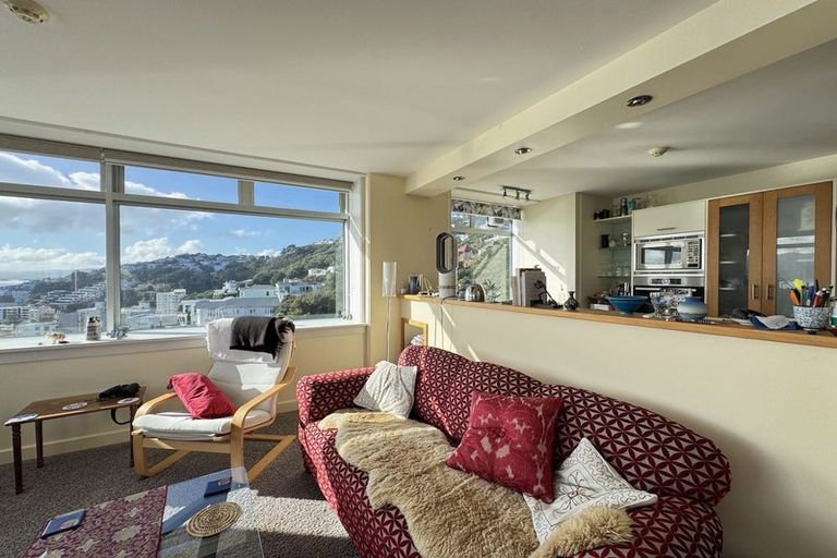 Photo of property in Jerningham Apartments, 20 Oriental Terrace, Oriental Bay, Wellington, 6011