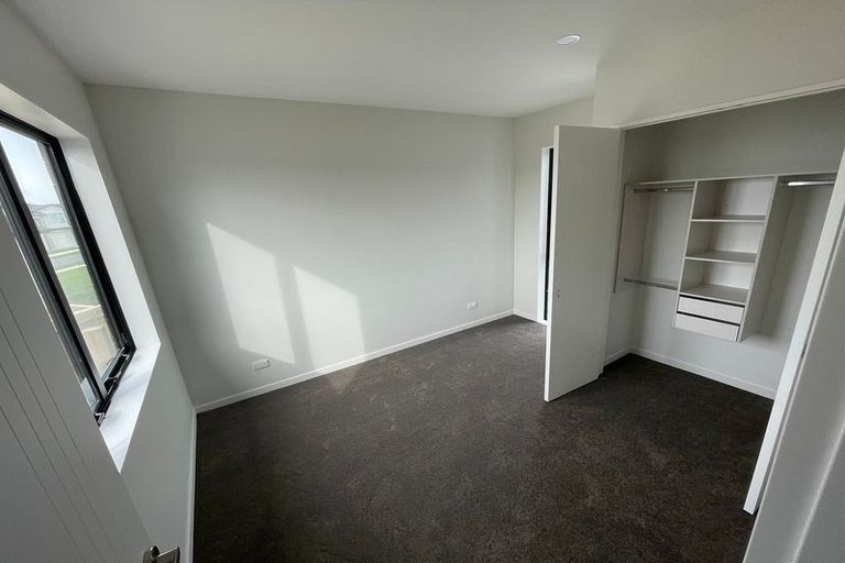 Photo of property in 7 Pepeke Way, Orewa, 0931