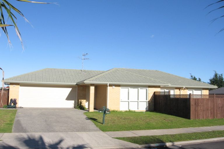 Photo of property in 20 Ashmere Lane, Weymouth, Auckland, 2103