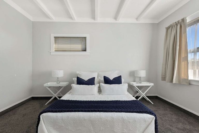 Photo of property in 1/705 Heretaunga Street East, Parkvale, Hastings, 4122