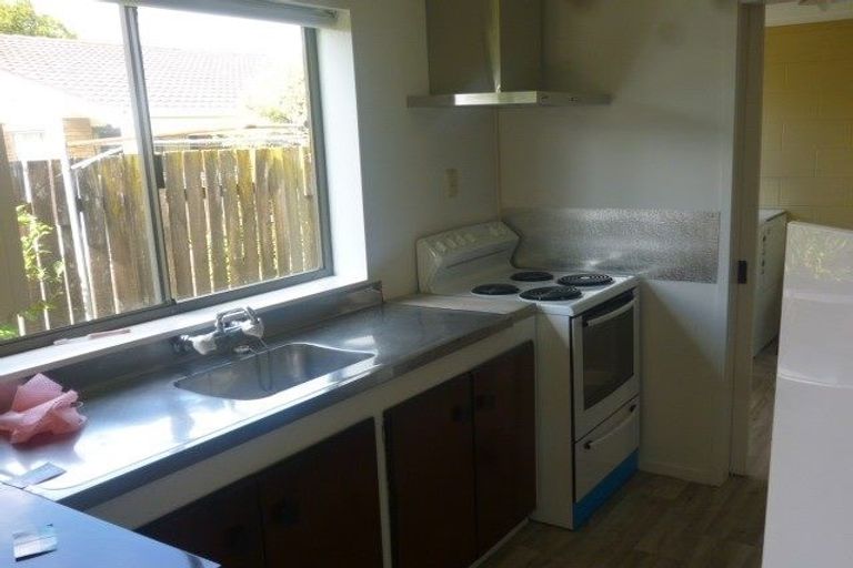 Photo of property in 1/61 Butley Drive, Farm Cove, Auckland, 2012