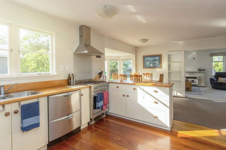 Photo of property in 40 Reading Street, Greytown, 5712