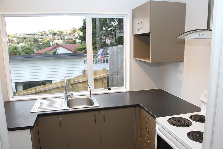 Photo of property in 33a Matai Road, Stanmore Bay, Whangaparaoa, 0932