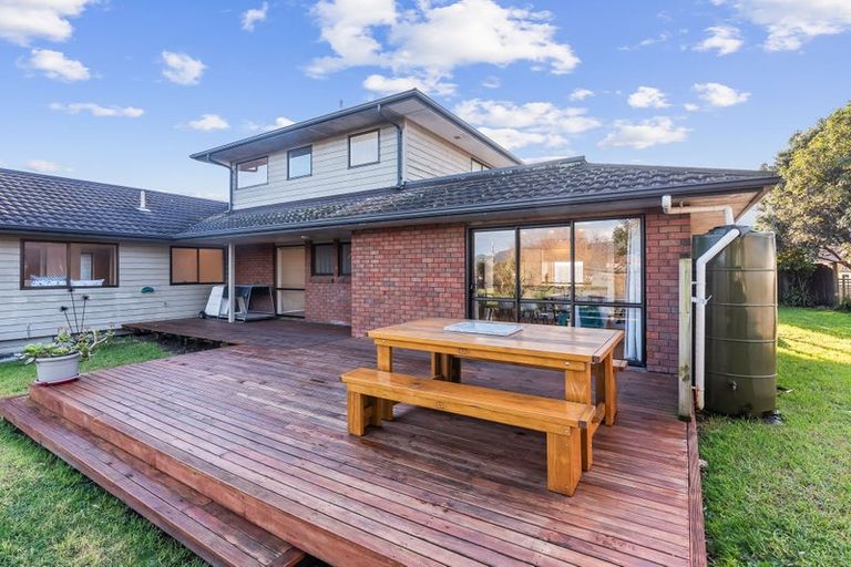 Photo of property in 6 The Avenue, Paraparaumu Beach, Paraparaumu, 5032