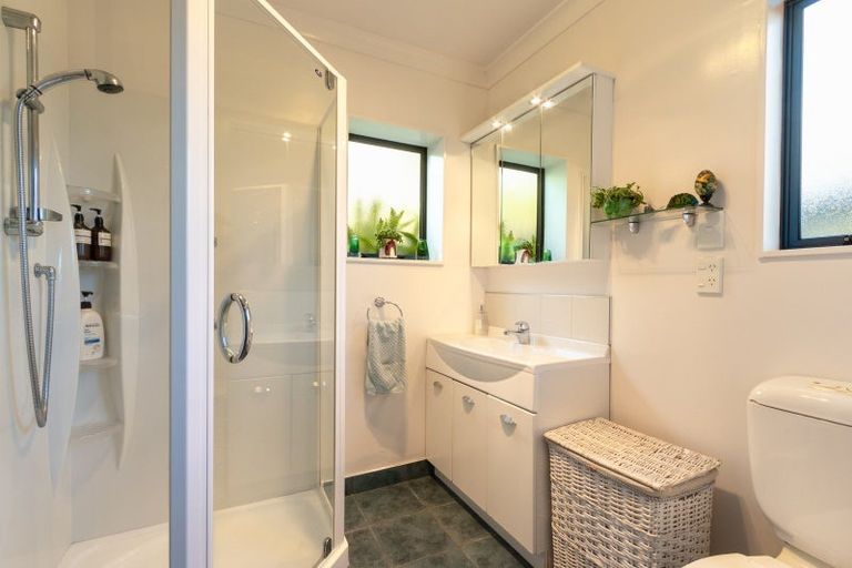 Photo of property in 41a Kotare Street, Waikanae, 5036