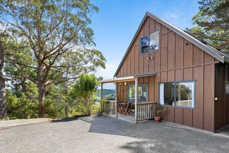 Photo of property in 150 Wade River Road, Wade Heads, Whangaparaoa, 0932