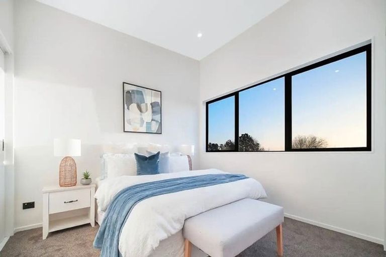Photo of property in 1/6b William Roberts Road, Pakuranga, Auckland, 2010