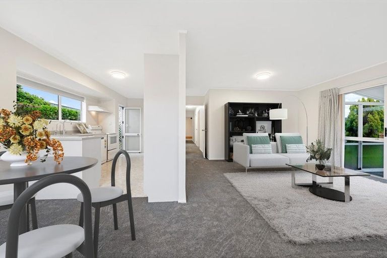 Photo of property in 32a Lakeside Drive, Orewa, 0931