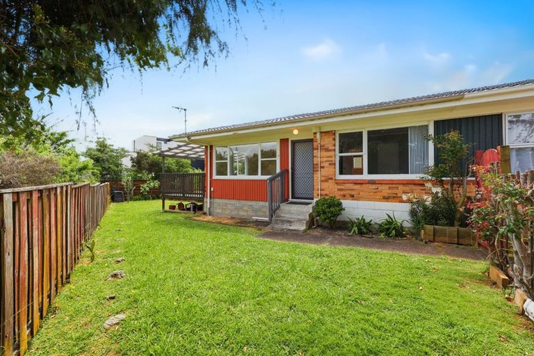 Photo of property in 1/646 Pakuranga Road, Howick, Auckland, 2010