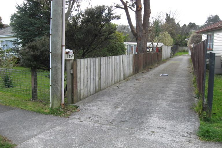 Photo of property in 1/16 Gibbs Crescent, Wainuiomata, Lower Hutt, 5014
