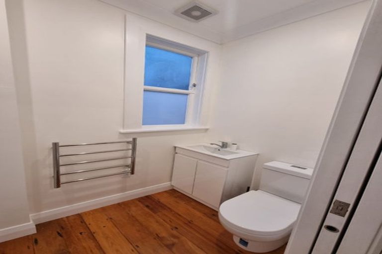 Photo of property in 14 Prince Street, Mount Victoria, Wellington, 6011