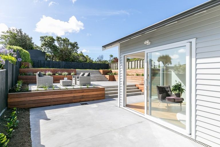 Photo of property in 7 Ranui Crescent, Khandallah, Wellington, 6035