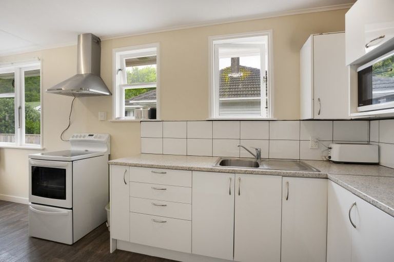 Photo of property in 5 Kowhai Street, Naenae, Lower Hutt, 5011