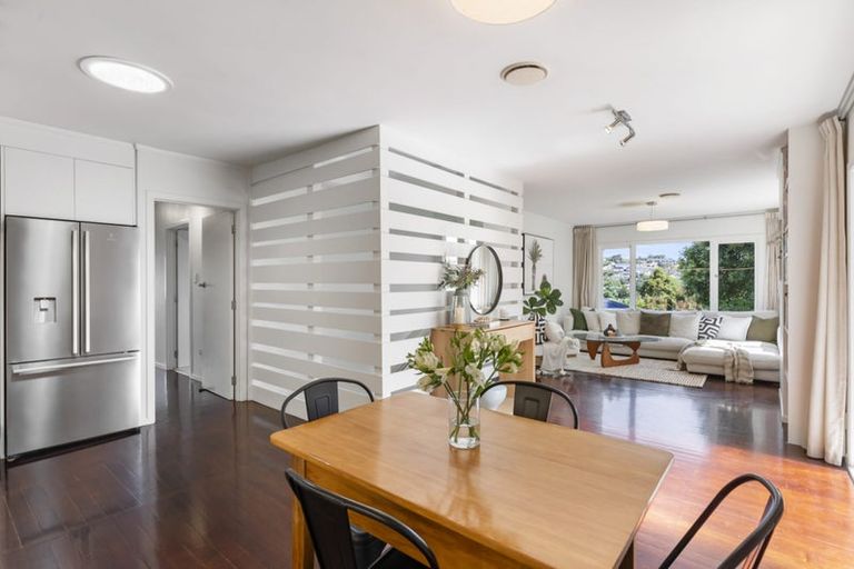 Photo of property in 8 Shanaway Rise, Hillcrest, Auckland, 0627