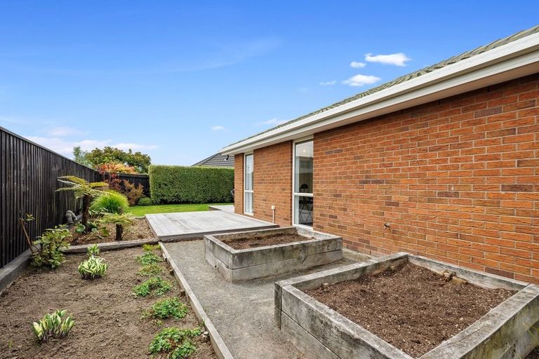 Photo of property in 2/23 Gamblins Road, Saint Martins, Christchurch, 8022