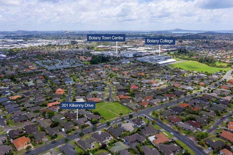 Photo of property in 201 Kilkenny Drive, East Tamaki Heights, Auckland, 2016