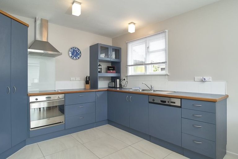 Photo of property in 5 Murdoch Street, Bryndwr, Christchurch, 8053