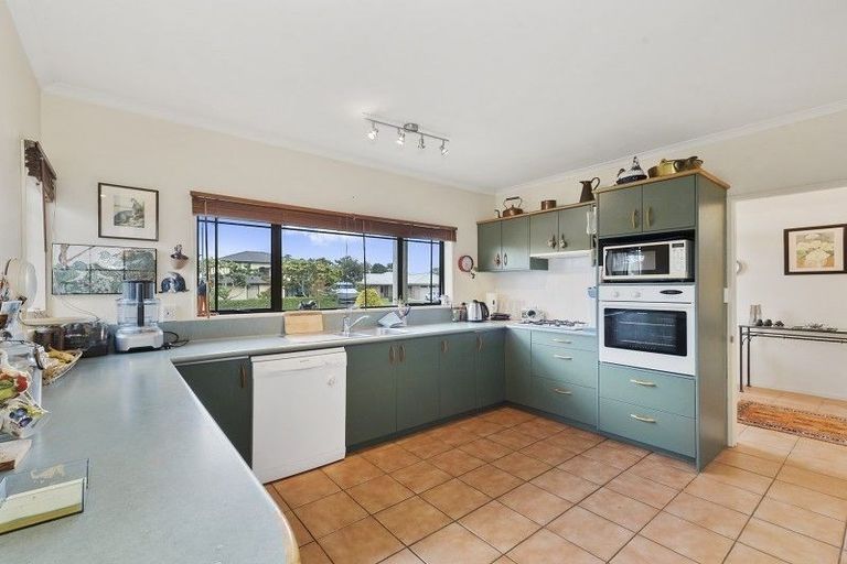 Photo of property in 50 Keswick Crescent, Huntington, Hamilton, 3210