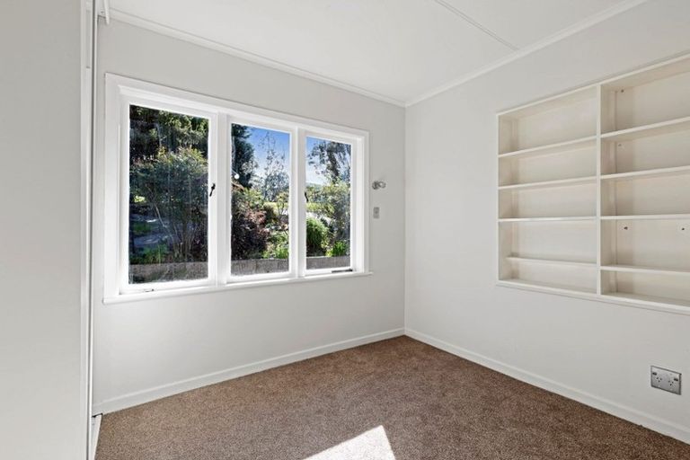 Photo of property in 109-111 Whangaparaoa Road, Red Beach, 0932