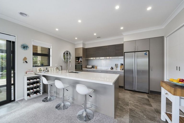 Photo of property in 14 Taranui Way, Paraparaumu Beach, Paraparaumu, 5032