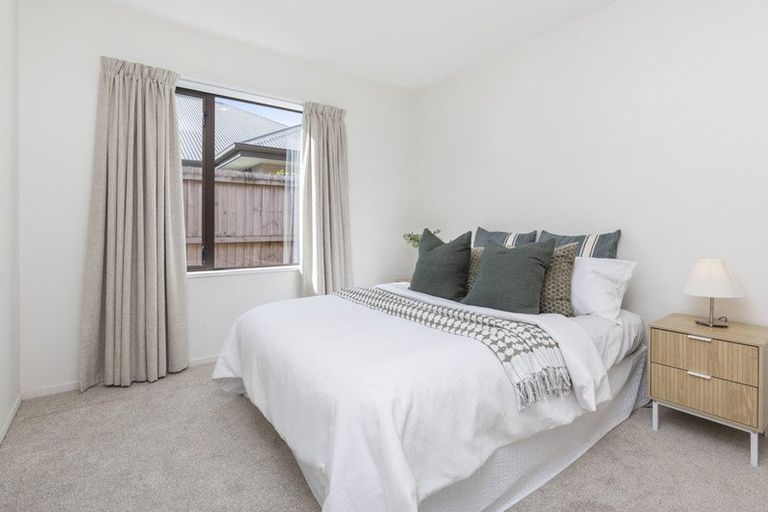 Photo of property in 32a Farquhars Road, Redwood, Christchurch, 8051