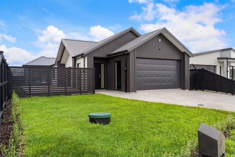 Photo of property in 11 Arahi Road, Clevedon, 2582
