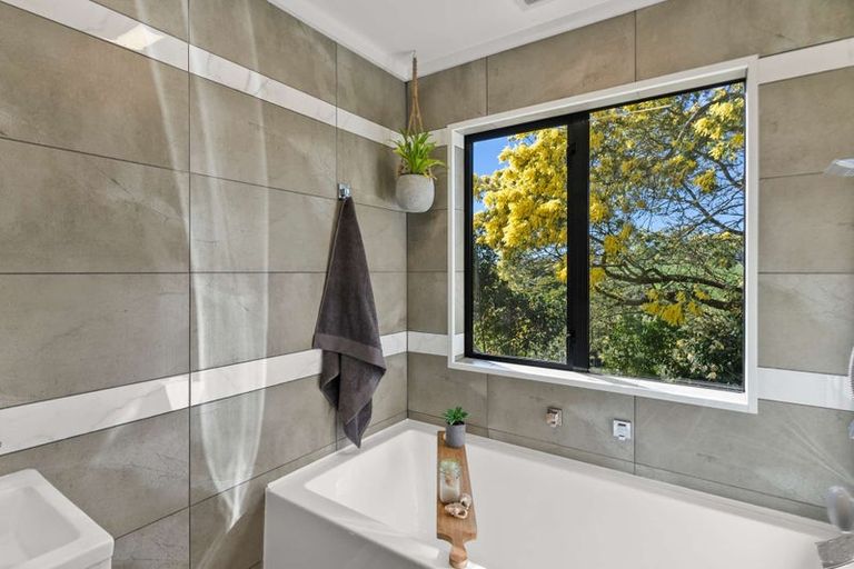 Photo of property in 123 Ravensdale Rise, Westmorland, Christchurch, 8025