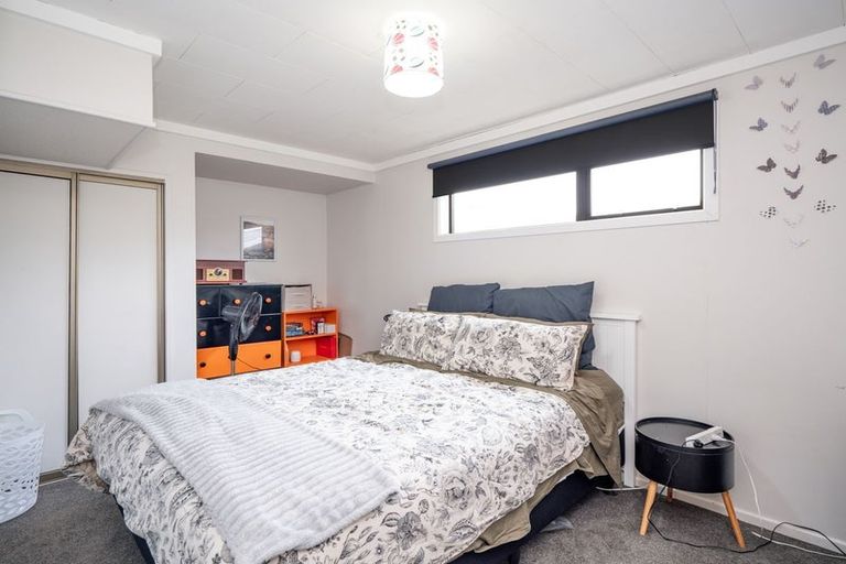 Photo of property in 89 Dalwharn Street, Wallacetown, 9816