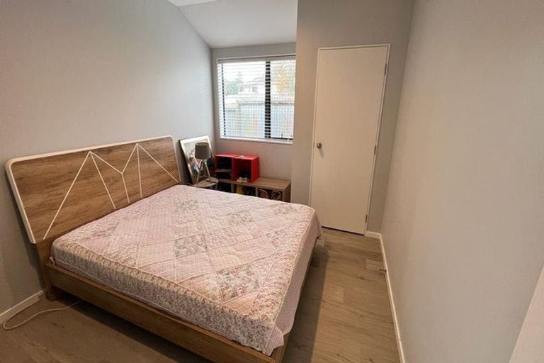 Photo of property in 10a Marewa Street, Te Atatu South, Auckland, 0610