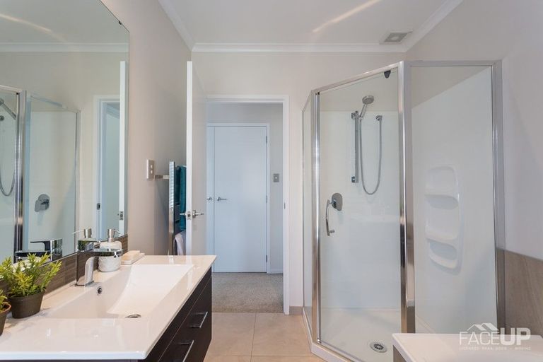 Photo of property in 6 Liquidambar Drive, Hobsonville, Auckland, 0616