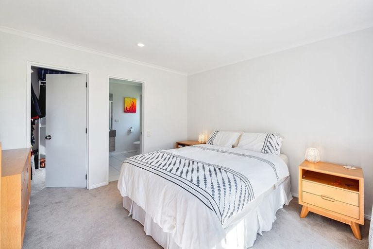 Photo of property in 23 Espalier Drive, Henderson, Auckland, 0612