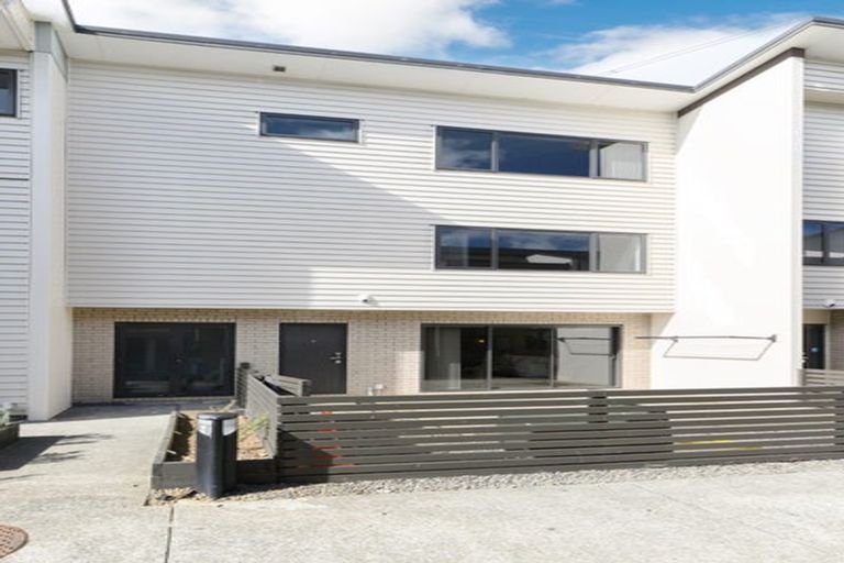 Photo of property in 9/30 Calvert Avenue, Mangere East, Auckland, 2024