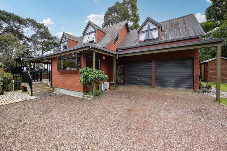 Photo of property in 72 Crows Road, Swanson, Auckland, 0614