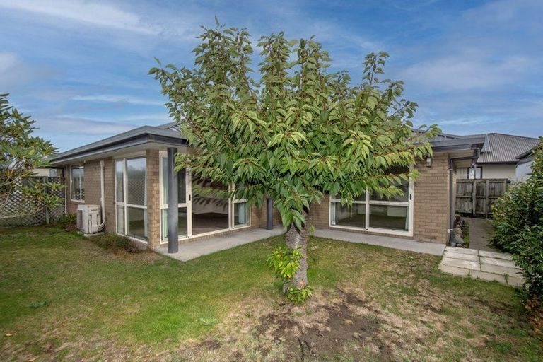 Photo of property in 32 Surfers Place, North New Brighton, Christchurch, 8083