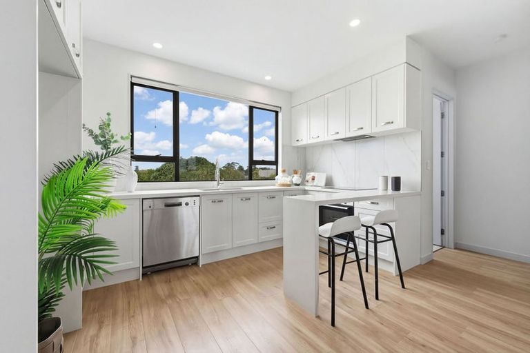 Photo of property in 4a Fowler Street, Northcote, Auckland, 0627