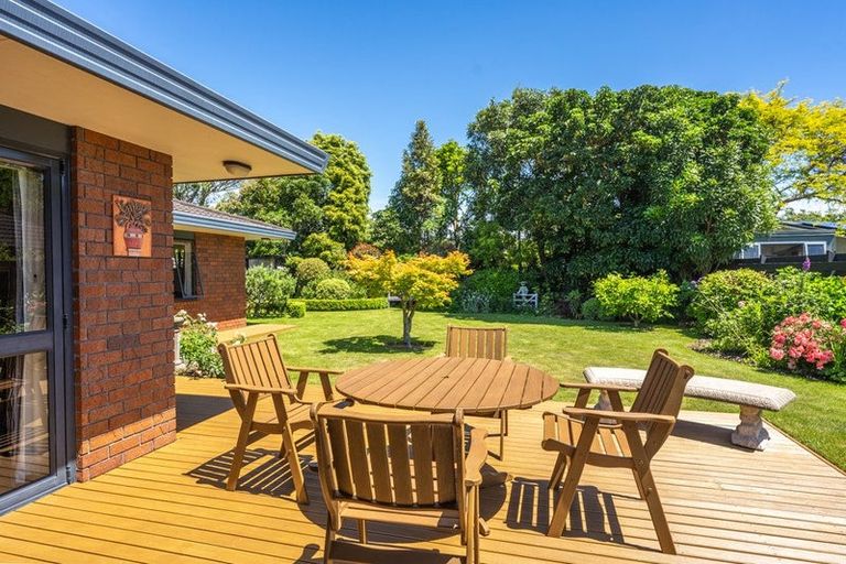 Photo of property in 14 Hurunui Street, Waikanae, 5036