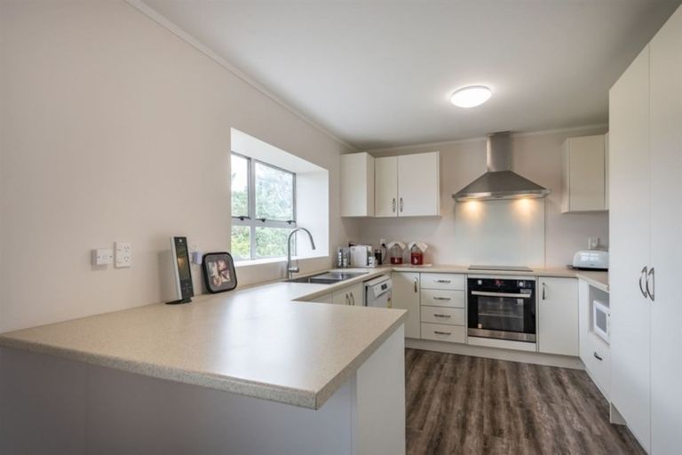 Photo of property in 95-97 Percy Dyett Drive, Karori, Wellington, 6012