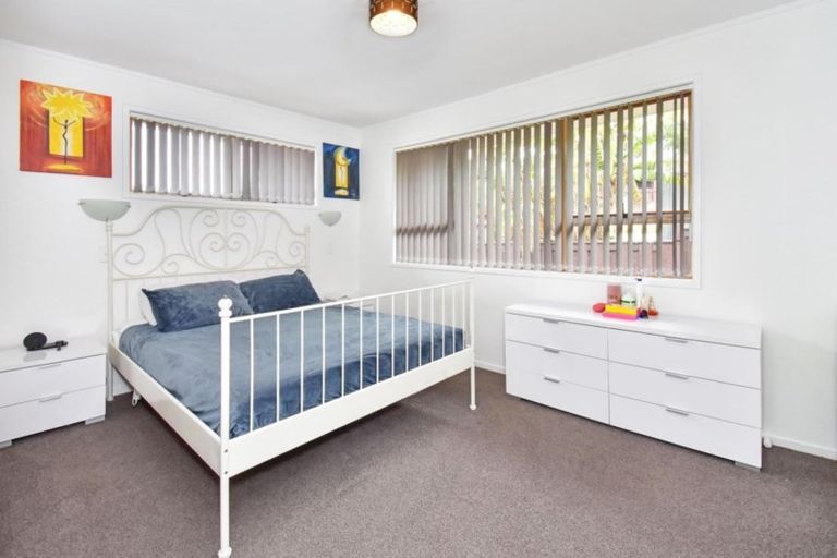 Photo of property in 2/14 Bendale Place, Papatoetoe, Auckland, 2025