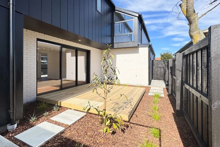 Photo of property in 12 Roxburgh Street, Sydenham, Christchurch, 8023