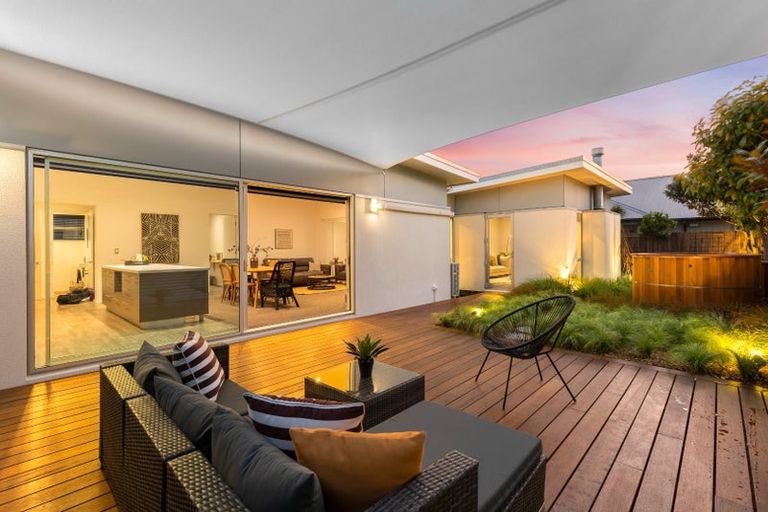 Photo of property in 11 Linkwater Way, Parklands, Christchurch, 8083